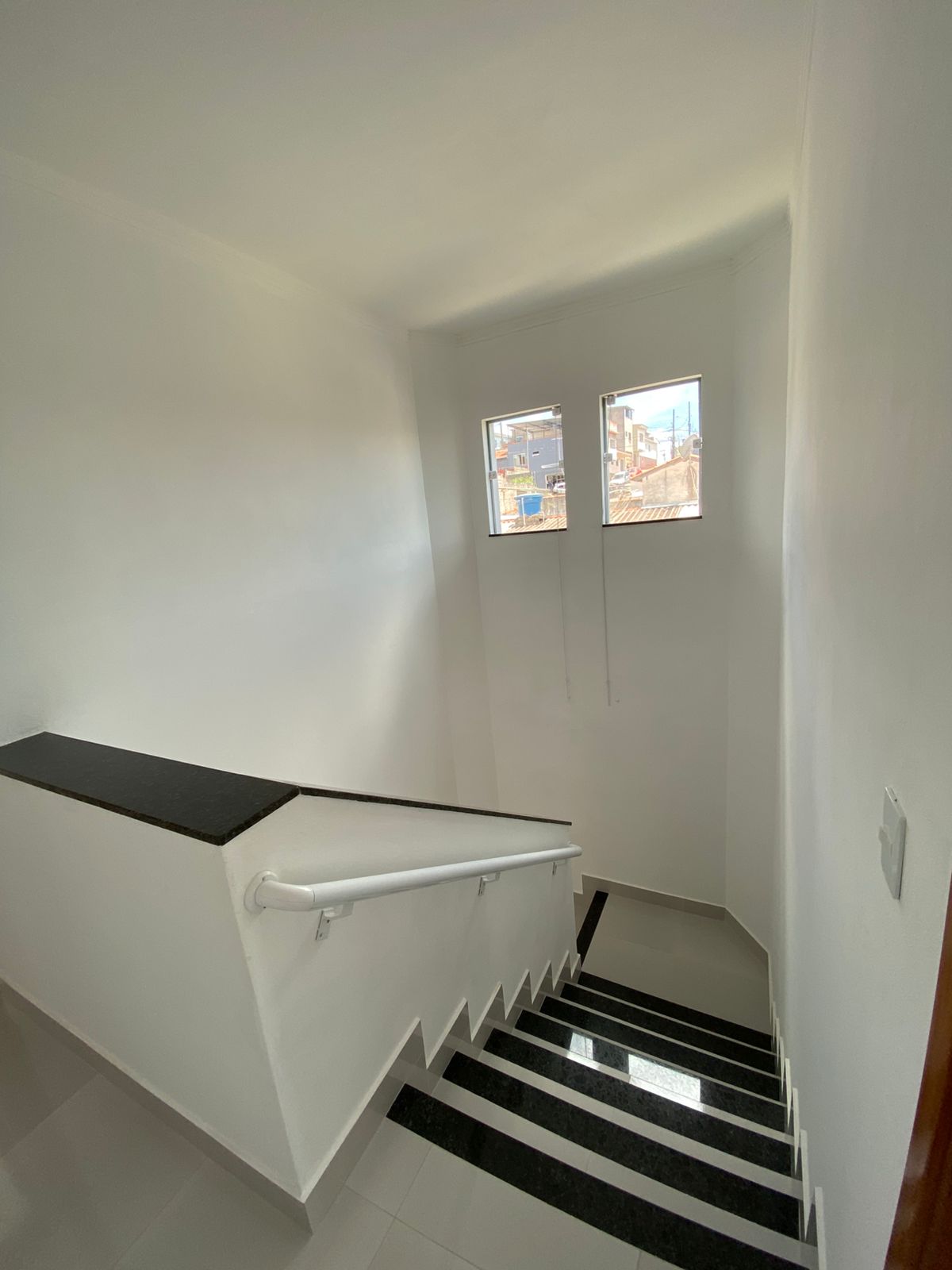 dc9d1bcf-c706-4b8a-bdfe-d9a8f8ae08f2.jpg