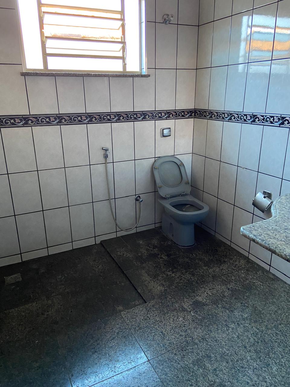 e6d8462e-a3ba-4a45-bcb9-6240ba99e975.jpg
