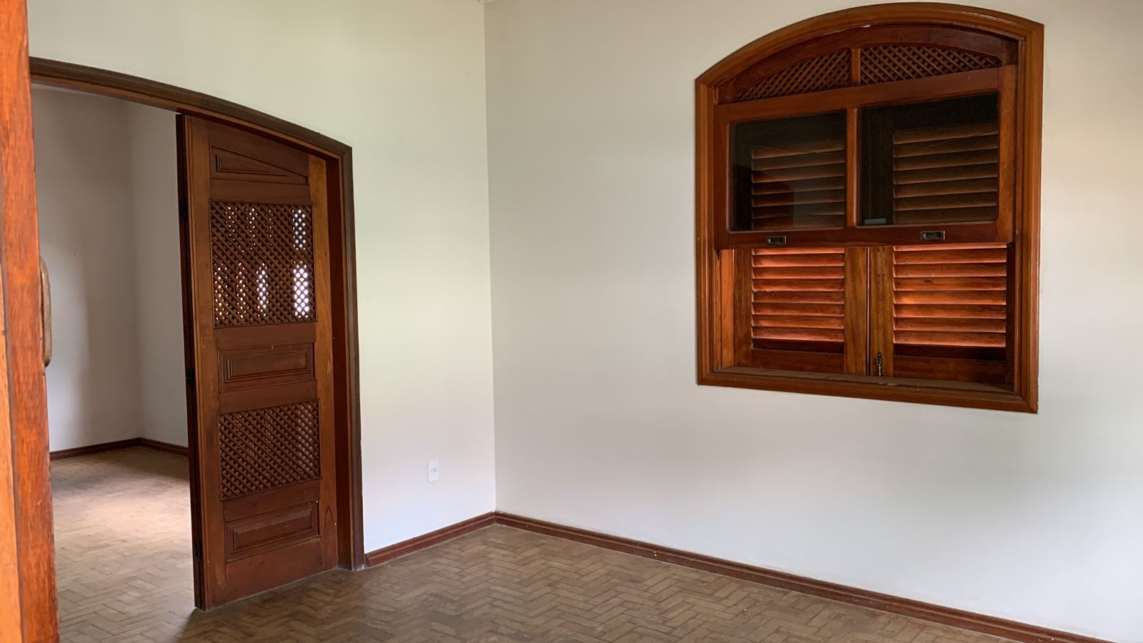 7caab346-fd30-47d3-aa50-3ca828439309.jpg
